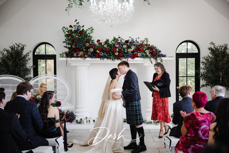 woodhill hall wedding kiss